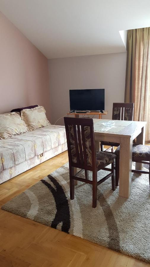 Apartmani V&F Vrnjacka Banja Exterior photo